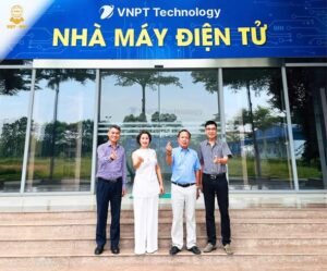 Công ty Việt – Hàn tham quan và làm việc trực tiếp với Tập đoàn VNPT Technology tại nhà máy điện tử